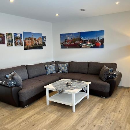 Ferienwohnung Wippsteert - 5 Sterne - Mit Balkon Und Pkw Stellplatz Emden Exteriör bild