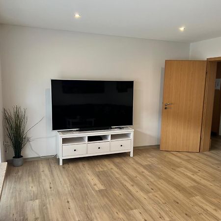 Ferienwohnung Wippsteert - 5 Sterne - Mit Balkon Und Pkw Stellplatz Emden Exteriör bild