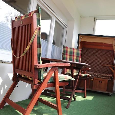Ferienwohnung Wippsteert - 5 Sterne - Mit Balkon Und Pkw Stellplatz Emden Exteriör bild