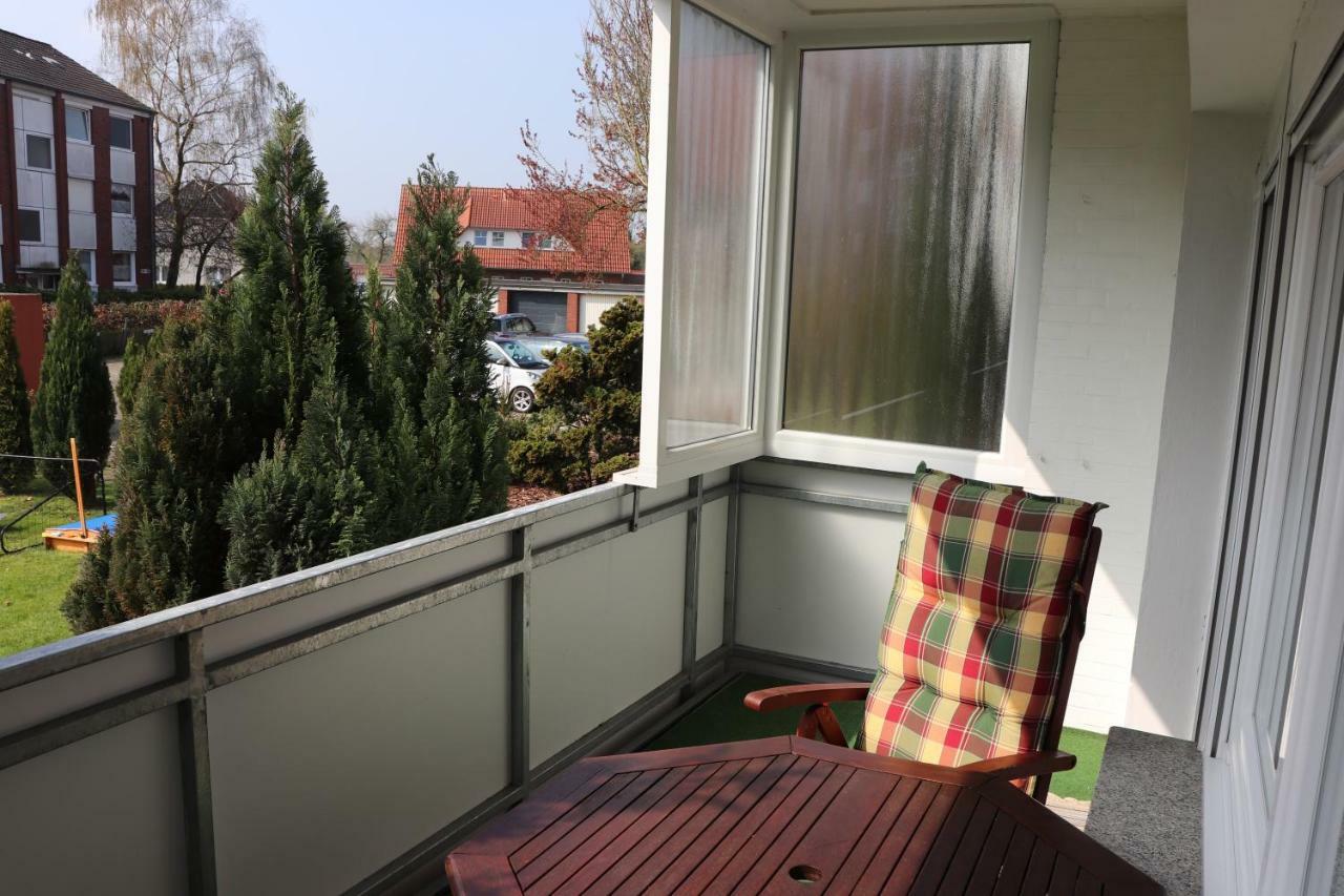 Ferienwohnung Wippsteert - 5 Sterne - Mit Balkon Und Pkw Stellplatz Emden Exteriör bild