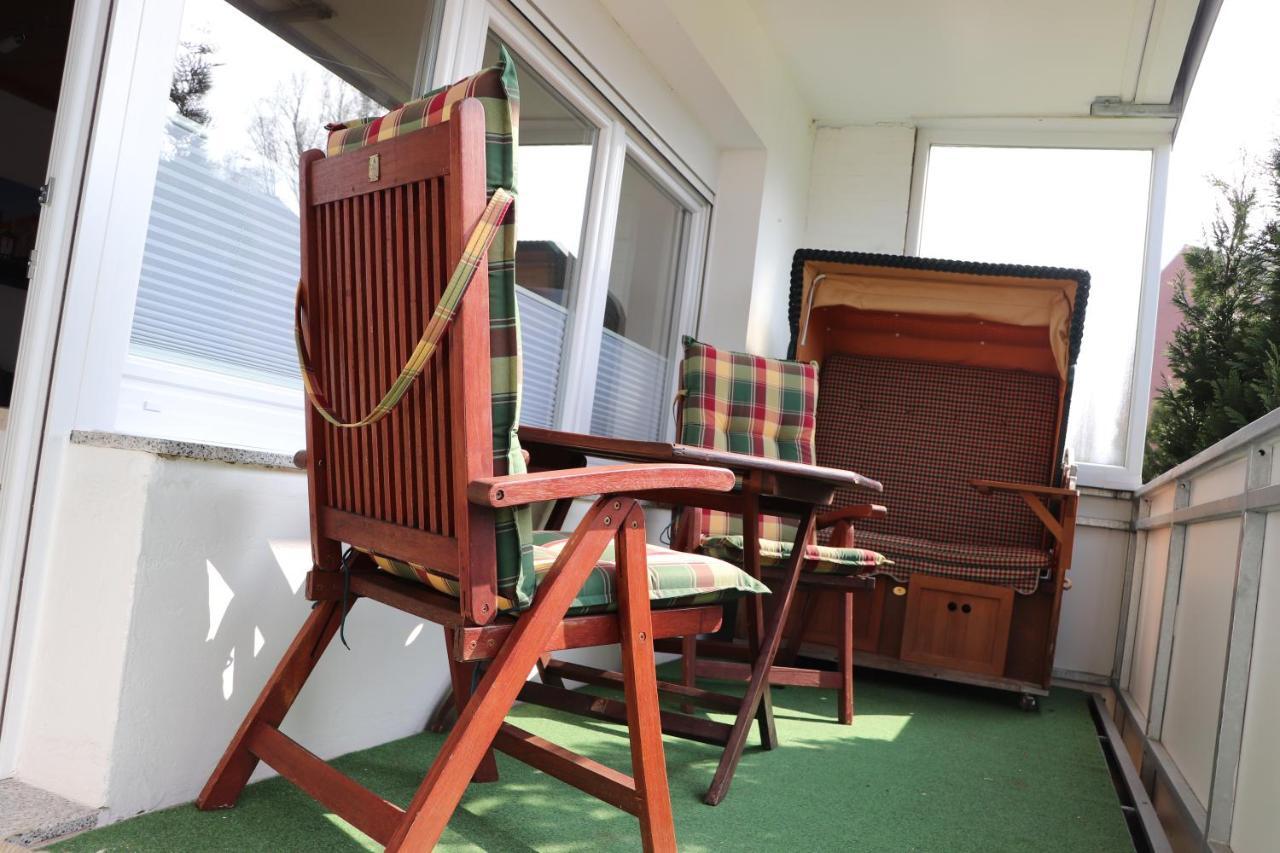 Ferienwohnung Wippsteert - 5 Sterne - Mit Balkon Und Pkw Stellplatz Emden Exteriör bild