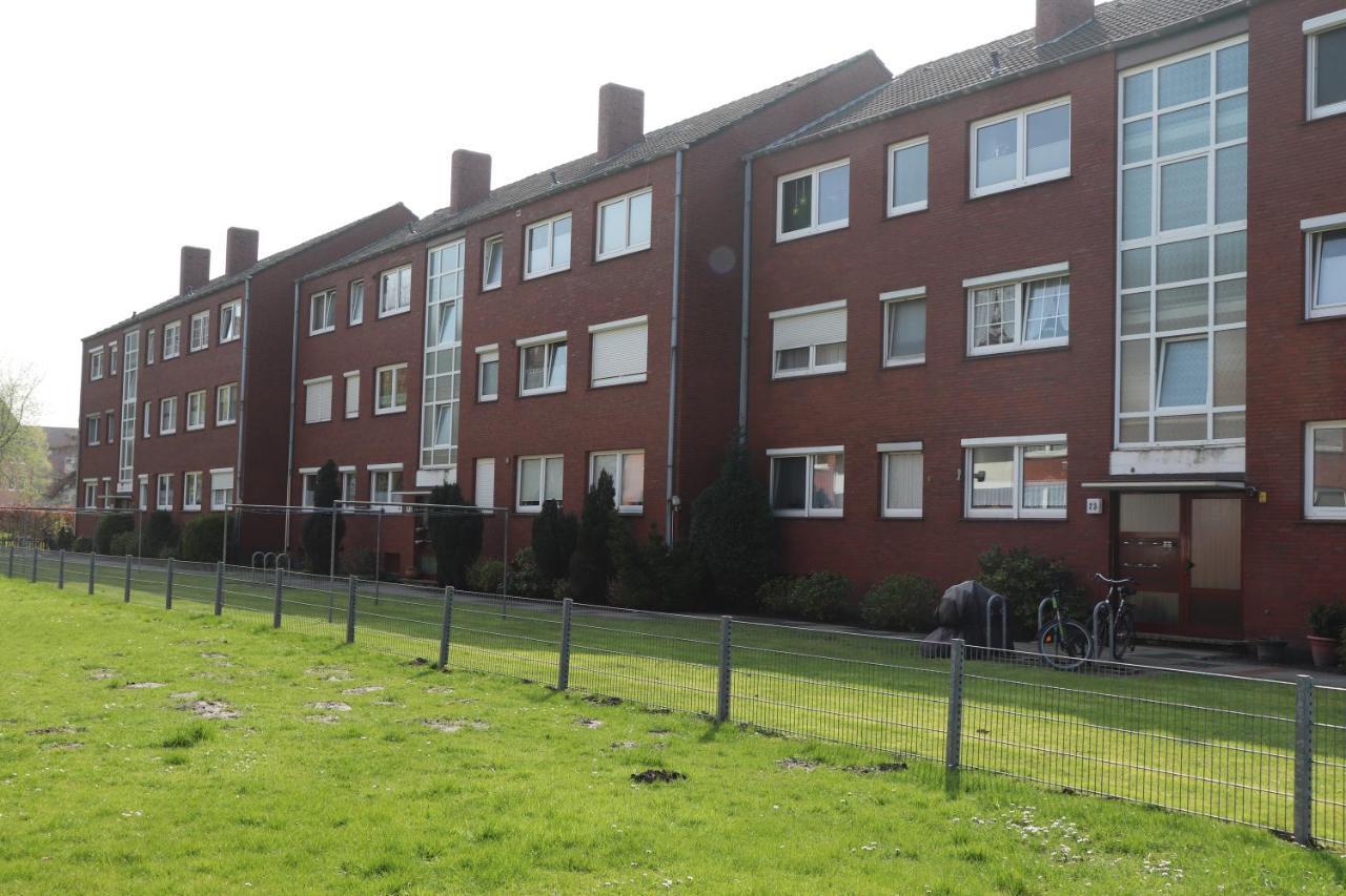 Ferienwohnung Wippsteert - 5 Sterne - Mit Balkon Und Pkw Stellplatz Emden Exteriör bild
